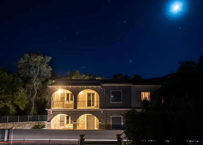Avali luxury houses