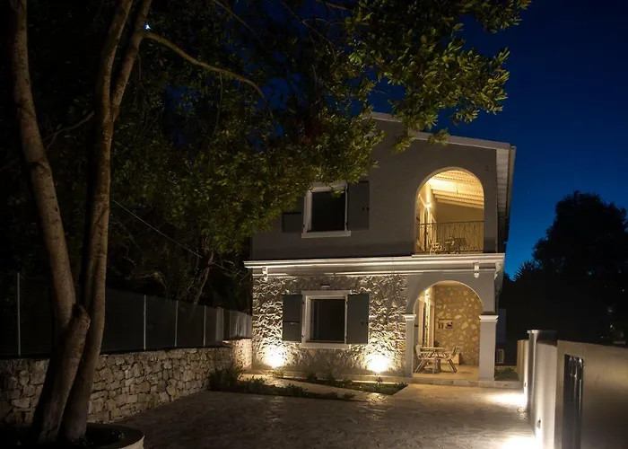 Avali luxury houses
